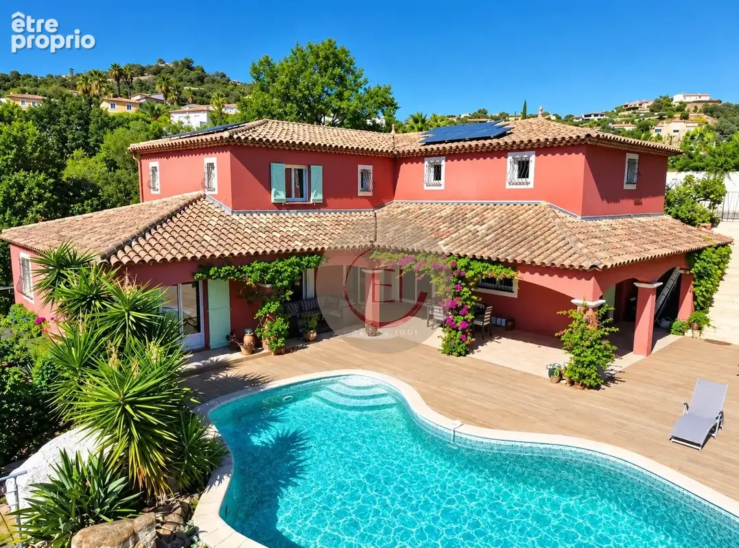 Maison à LES ADRETS-DE-L'ESTEREL