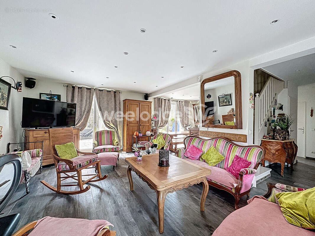 Maison à NEUVILLE-SUR-OISE