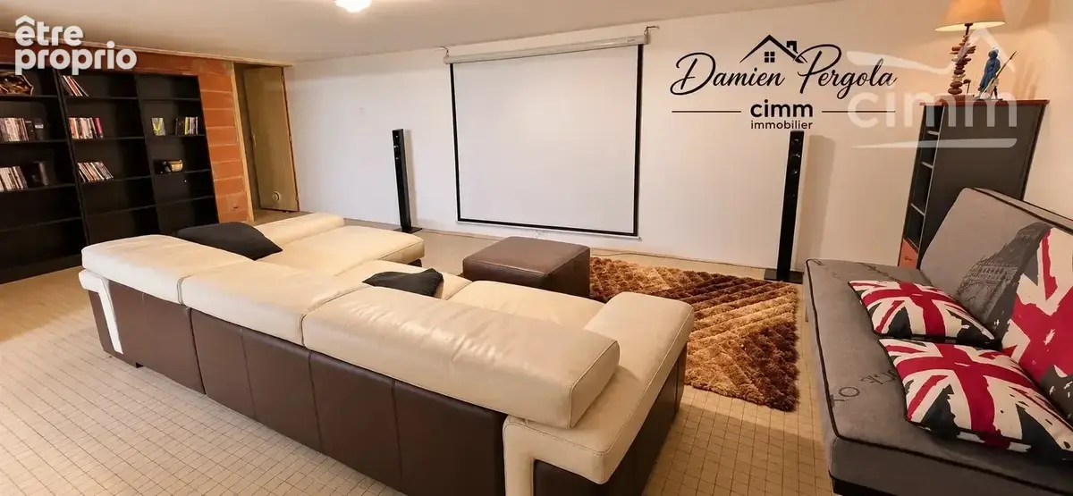 Une propriété pensée pour le bien-être : 273 m² habitables, piscine chauffée couverte et plus de 5 000 m² de terrain » - photo 17