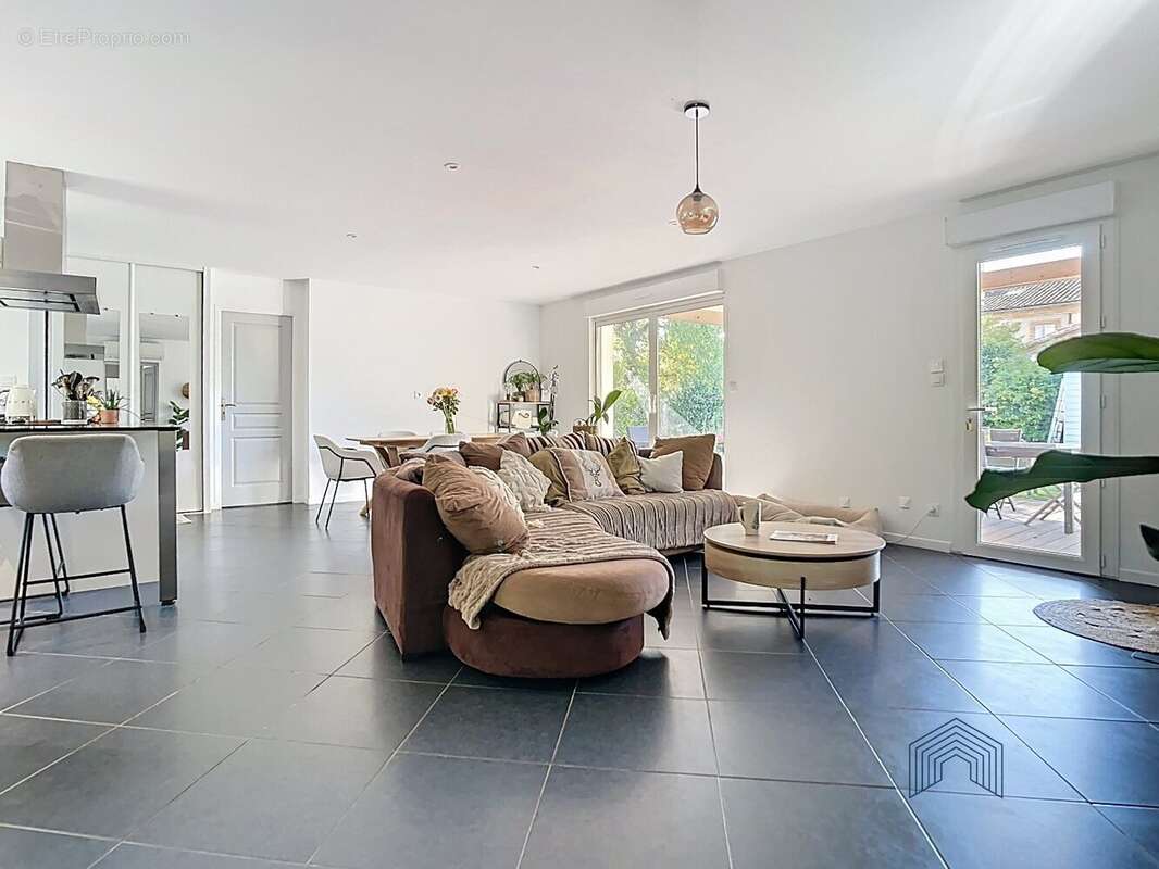 Maison à BUZET-SUR-TARN