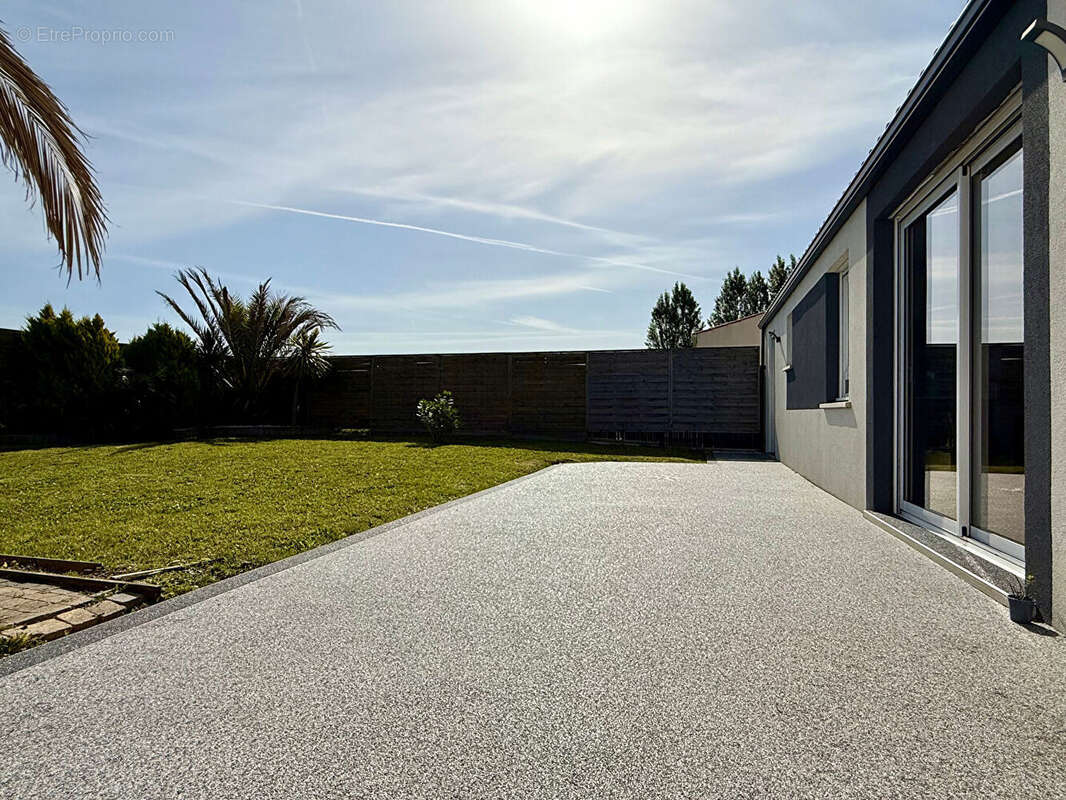 Maison à TONNAY-CHARENTE