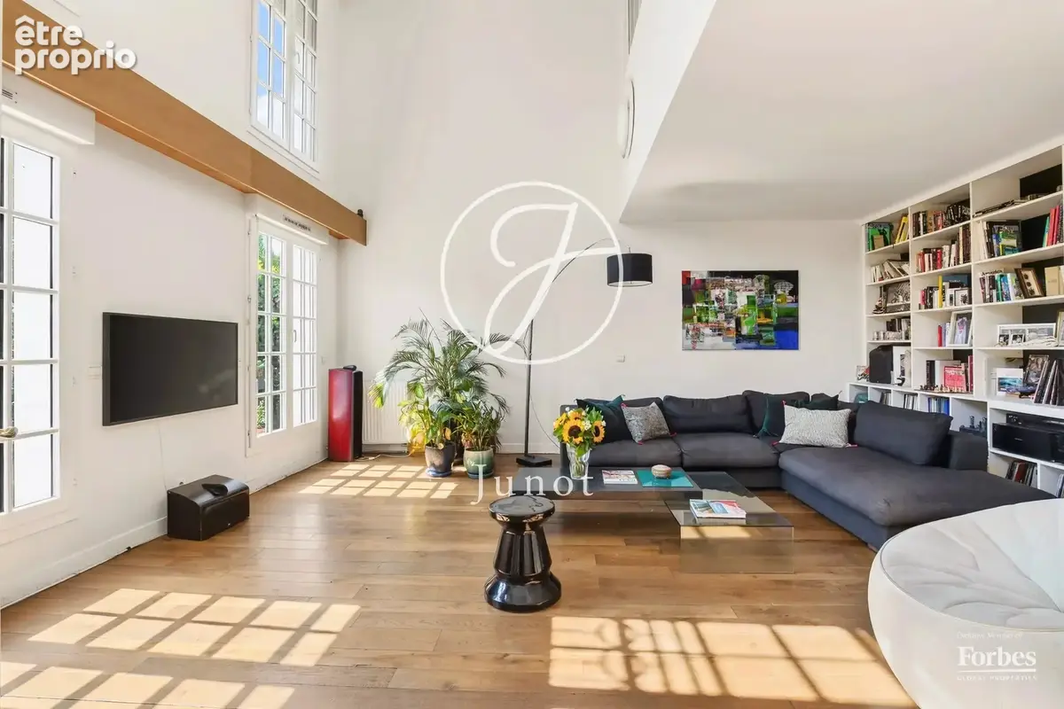 Suresnes - FOCH - Duplex 6 pièces/4 chambres 175.84m² - Terrasse 25m² - photo 2