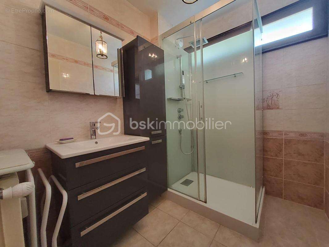 Appartement à SAINT-EGREVE