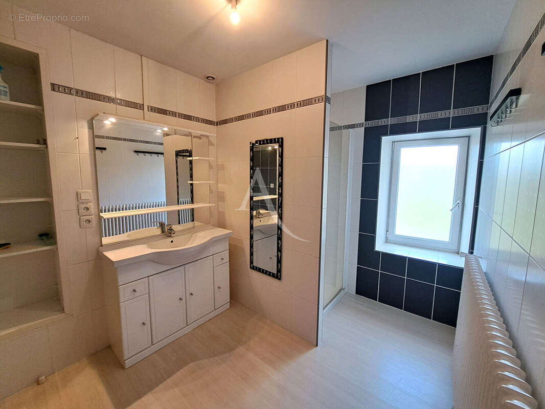 Maison à VILLENEUVE-DE-MARSAN