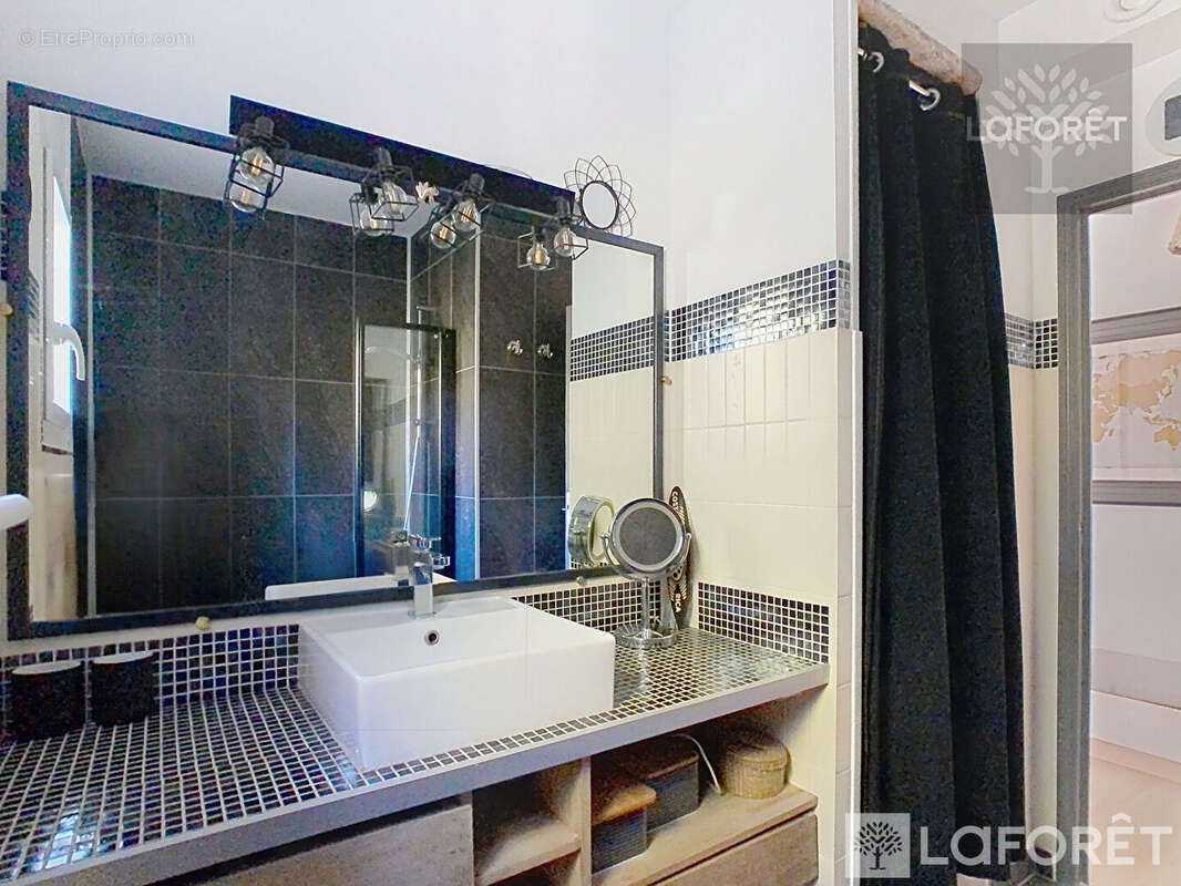 Appartement à CARRY-LE-ROUET