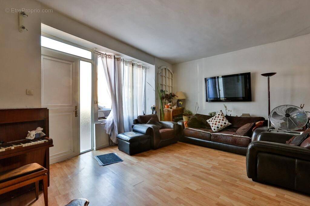 Appartement à ISSY-LES-MOULINEAUX
