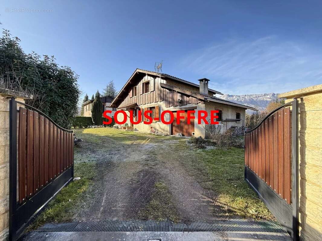 Maison à CHAMP-SUR-DRAC