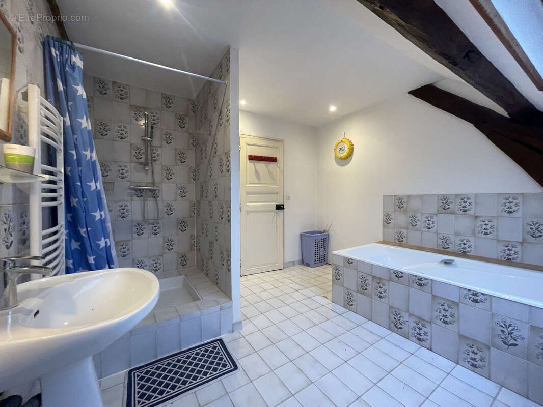 Maison à ULLY-SAINT-GEORGES