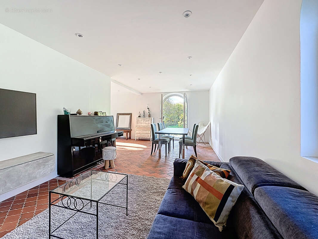 Maison à TASSIN-LA-DEMI-LUNE