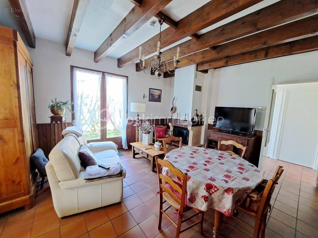 Maison à SAINT-PALAIS-SUR-MER