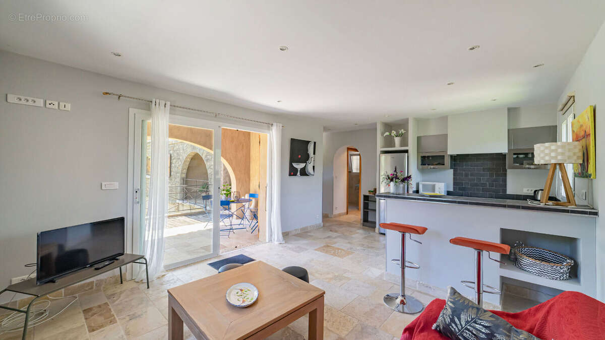 Appartement à LA GAUDE