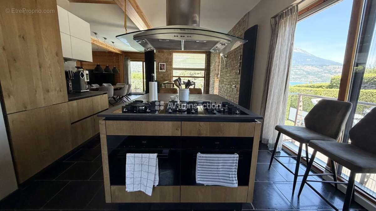 Maison 240 m² à Savines-Le-Lac  - photo 16