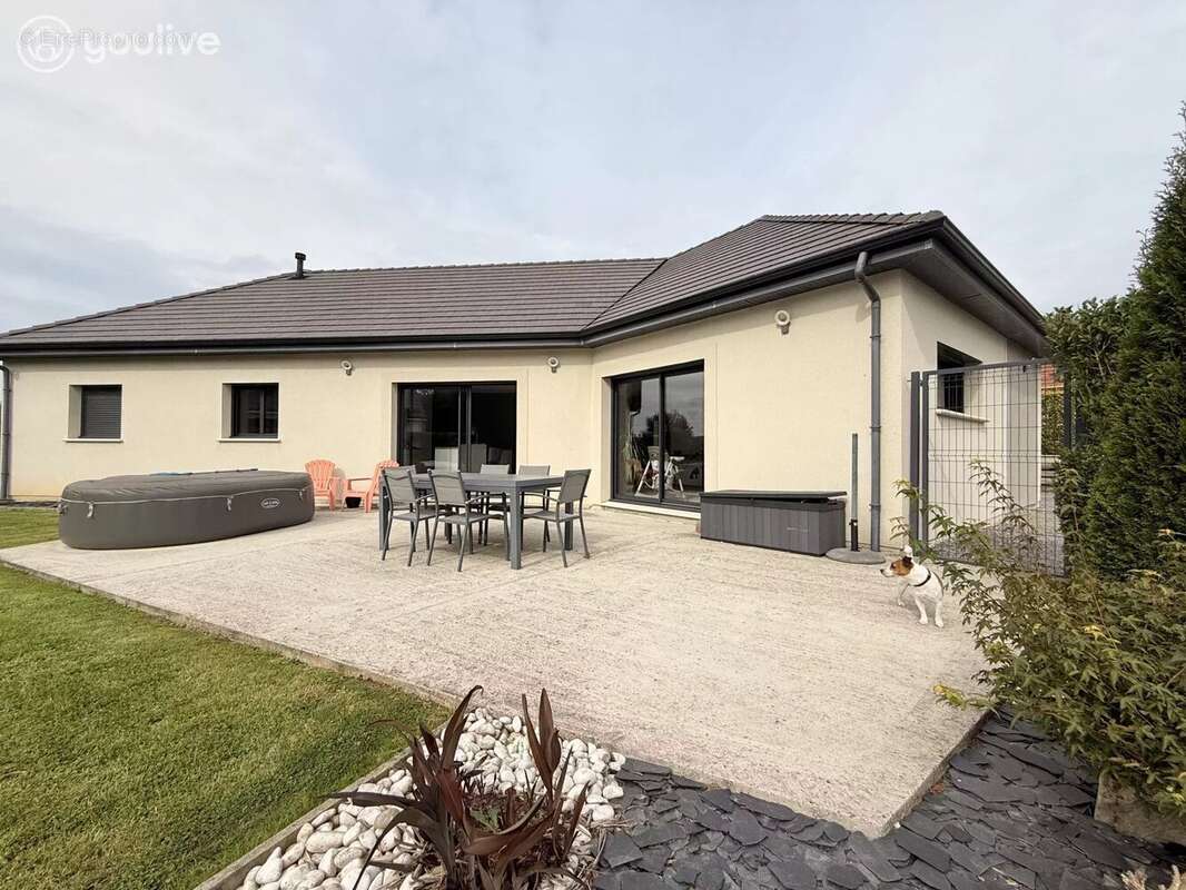 Maison à THIERGEVILLE