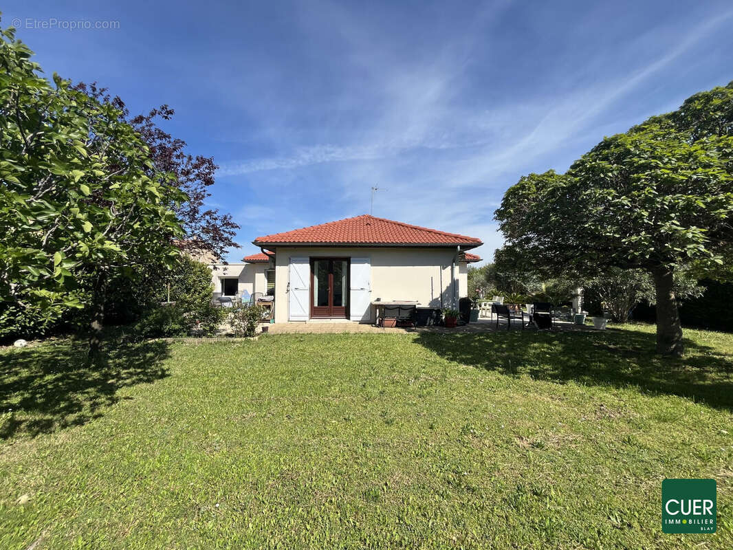 Maison à LA ROCHE-DE-GLUN