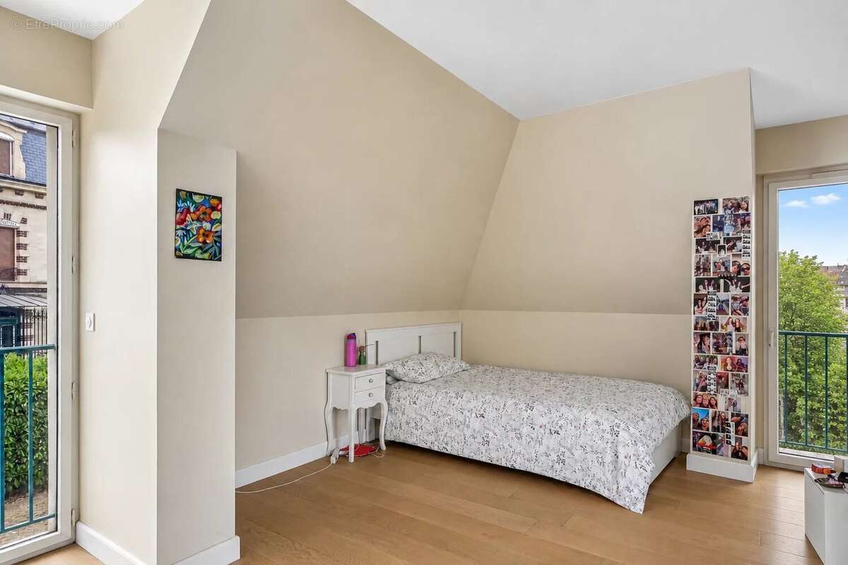 Le vesinet sud, 8 mn rer, maison contemporaine de 261 m² - 5 chambres - terrain 1000 m² - photo 14