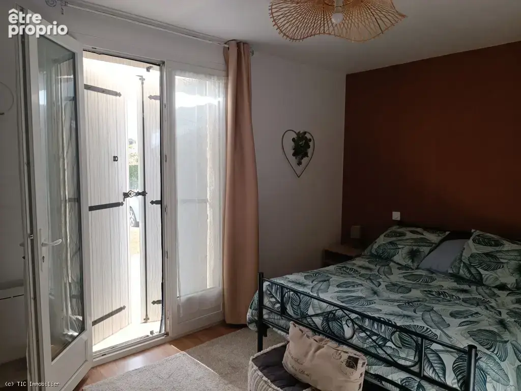 Maison de Plain-Pied Rénovée avec Jardin et Garage - Proche de Mansle - photo 10