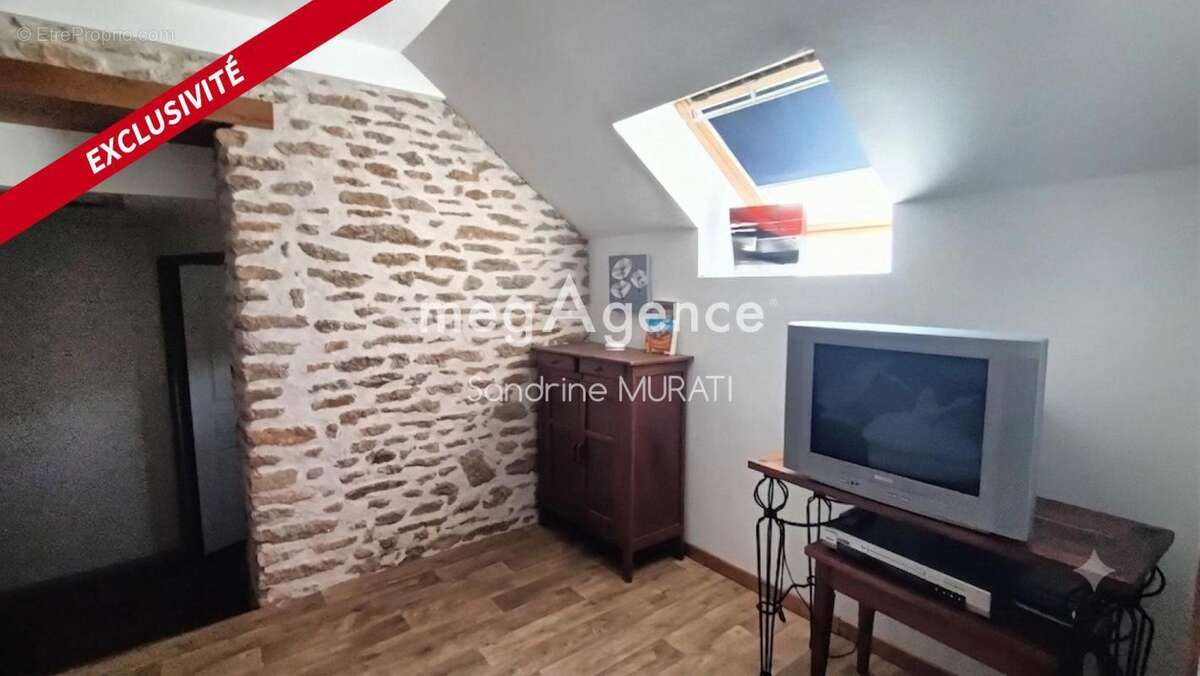 Saint-pierre-des-nids maisons pierre - photo 10