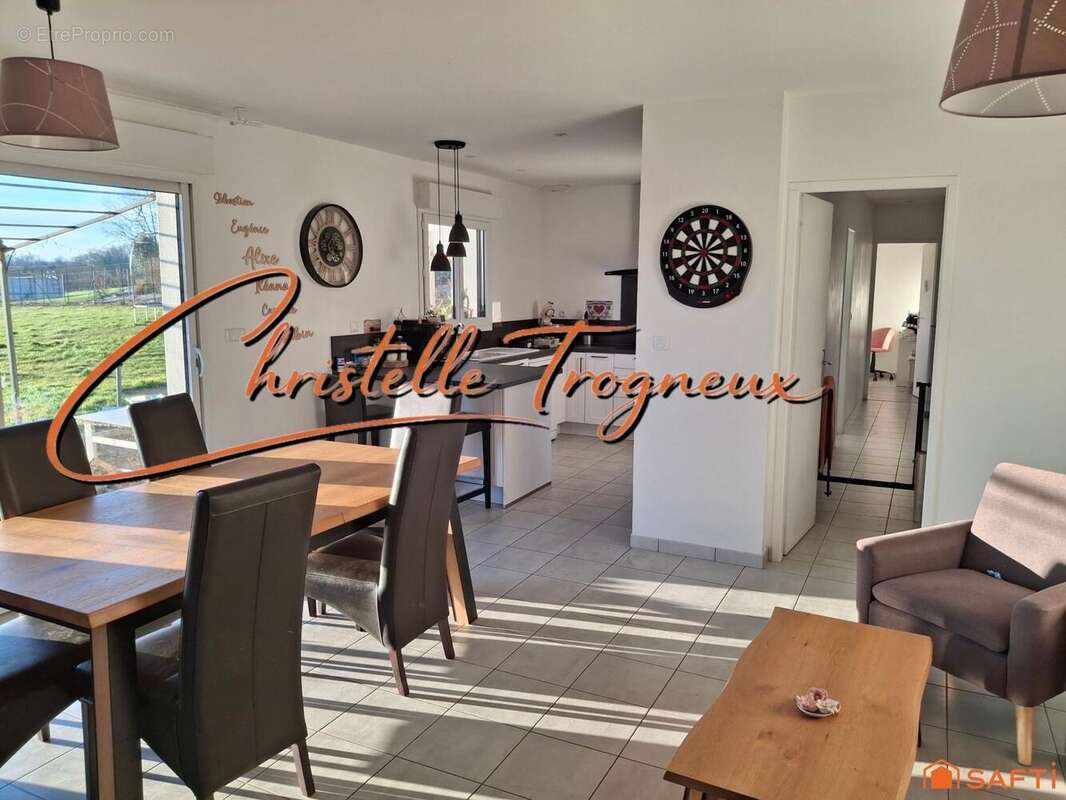 Maison 117 m² à Herissart  - photo 2