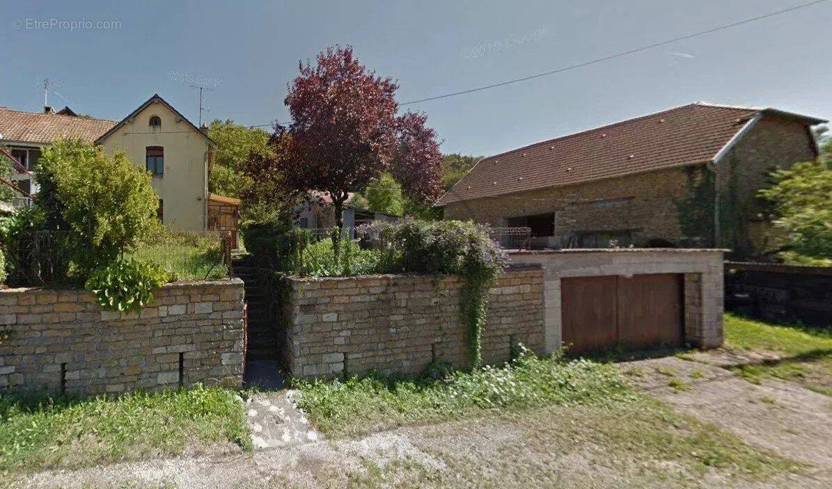 Maison à L'ISLE-SUR-LE-DOUBS