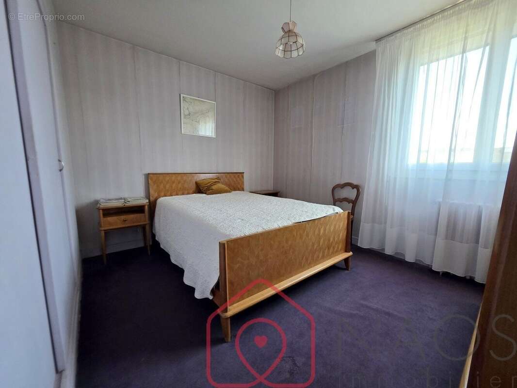 Maison à SAINT-JEAN-DE-LA-RUELLE