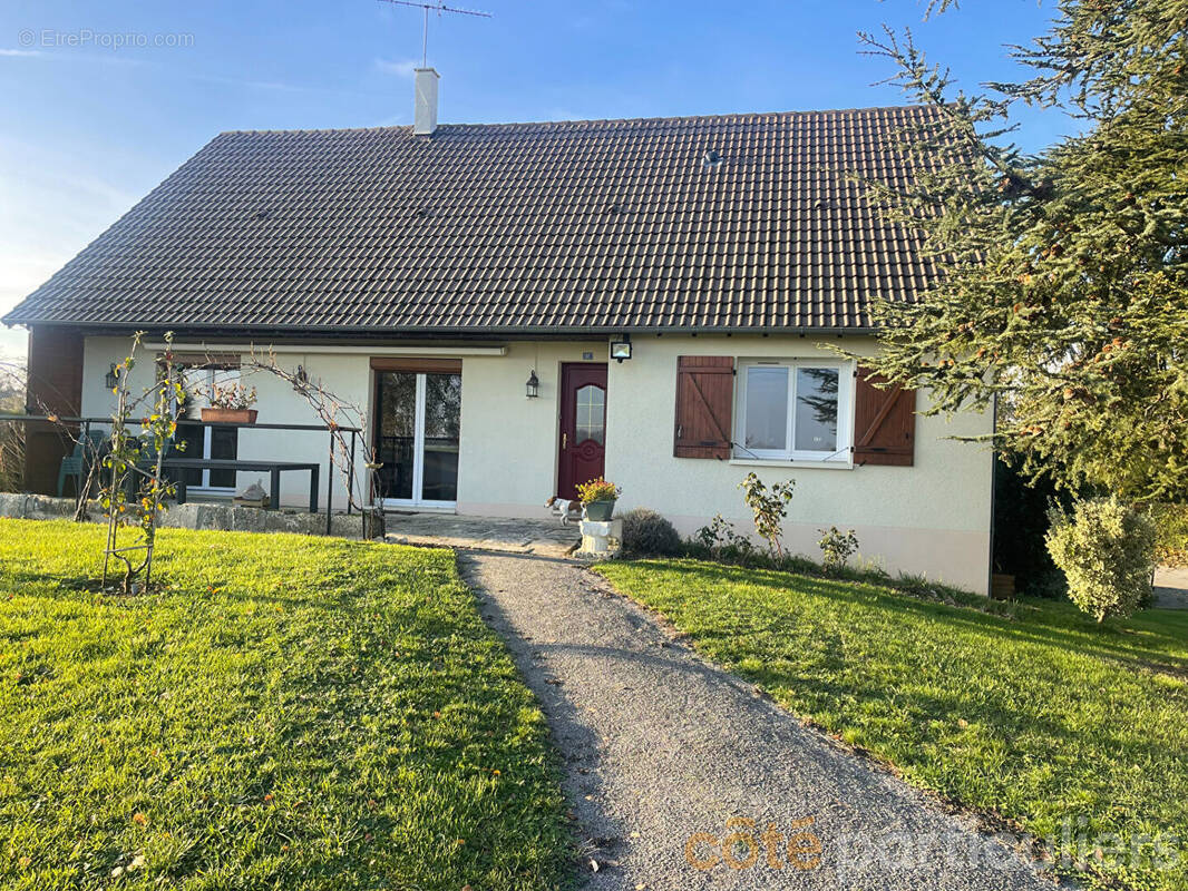 Maison à CHATEAUNEUF-SUR-CHER
