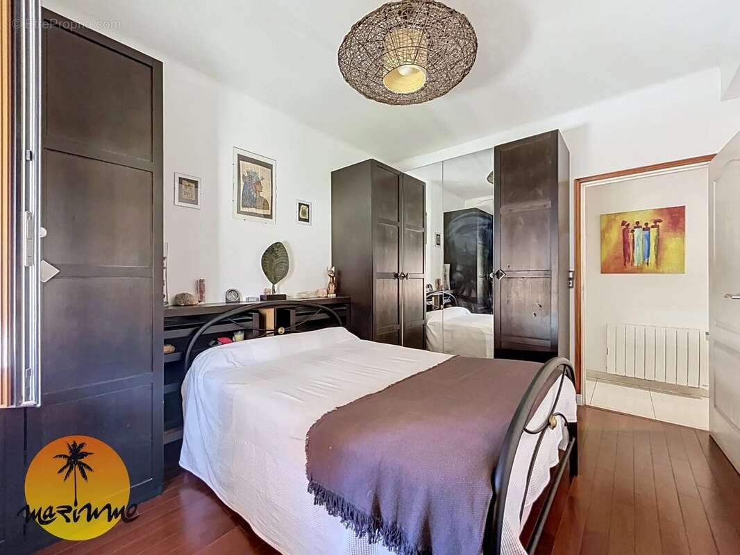 Appartement à SAINT-LAURENT-DU-VAR