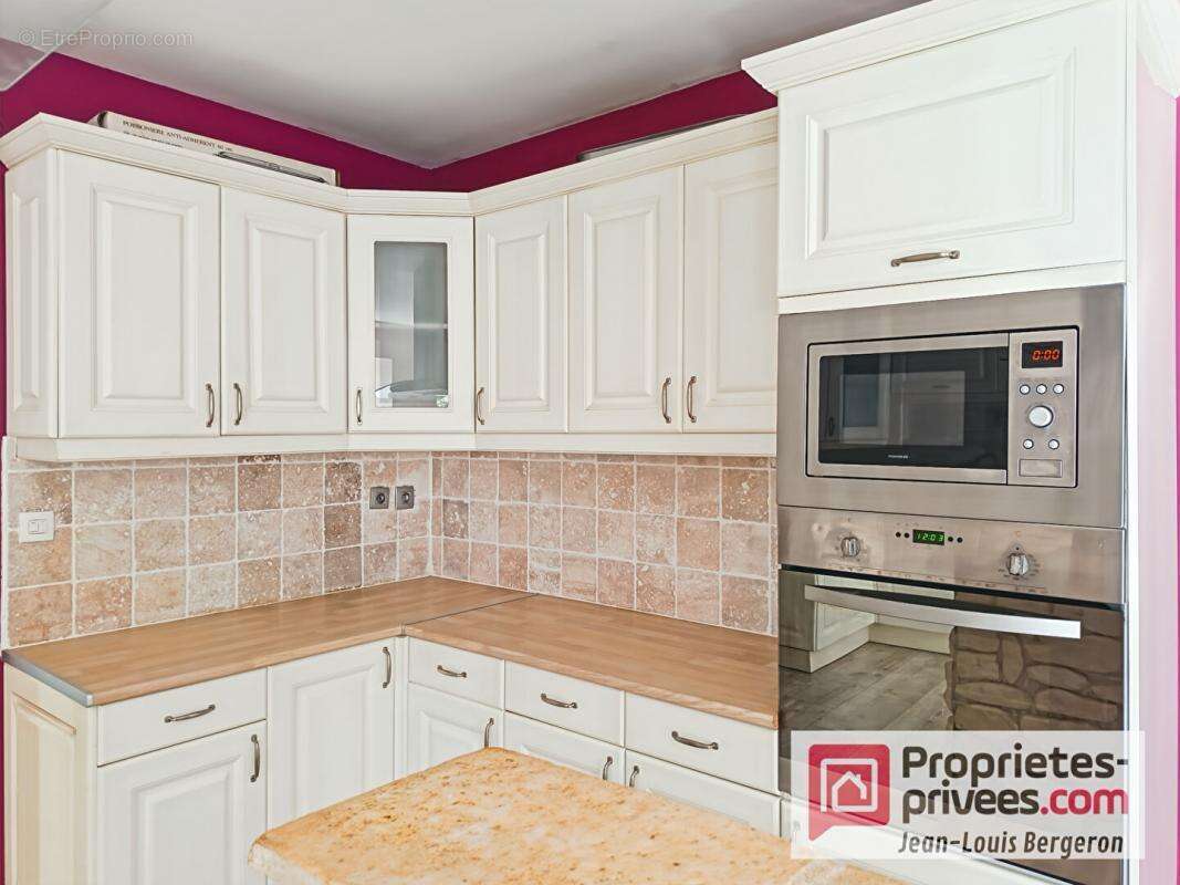 Maison à POCE-SUR-CISSE