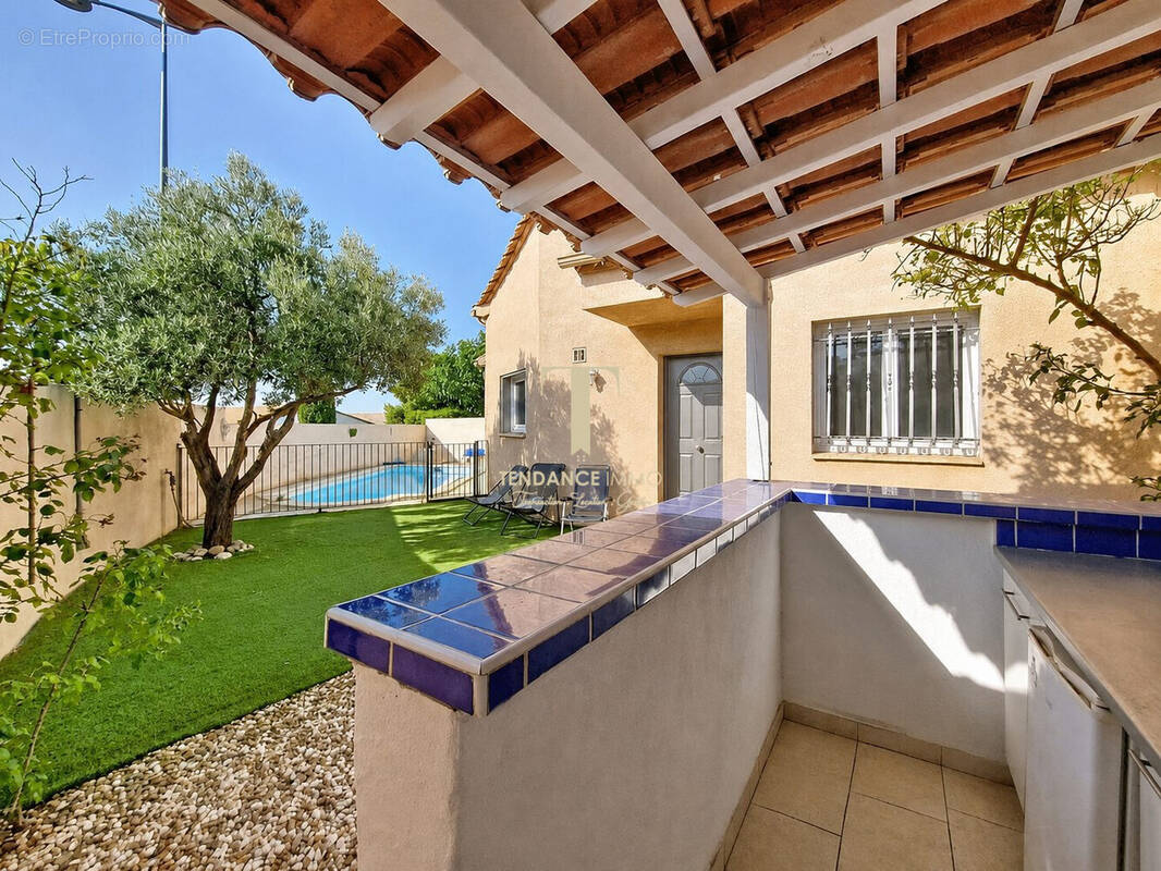 Maison 128 m² à Narbonne  - photo 2