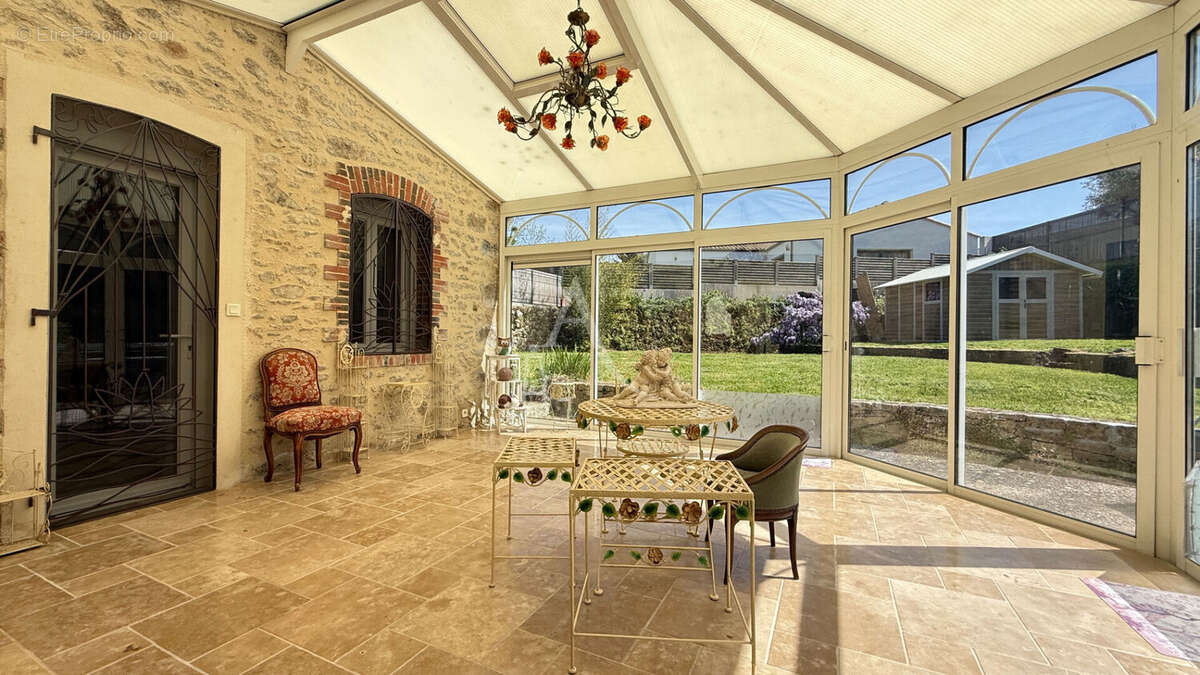 Maison à BOURNEZEAU