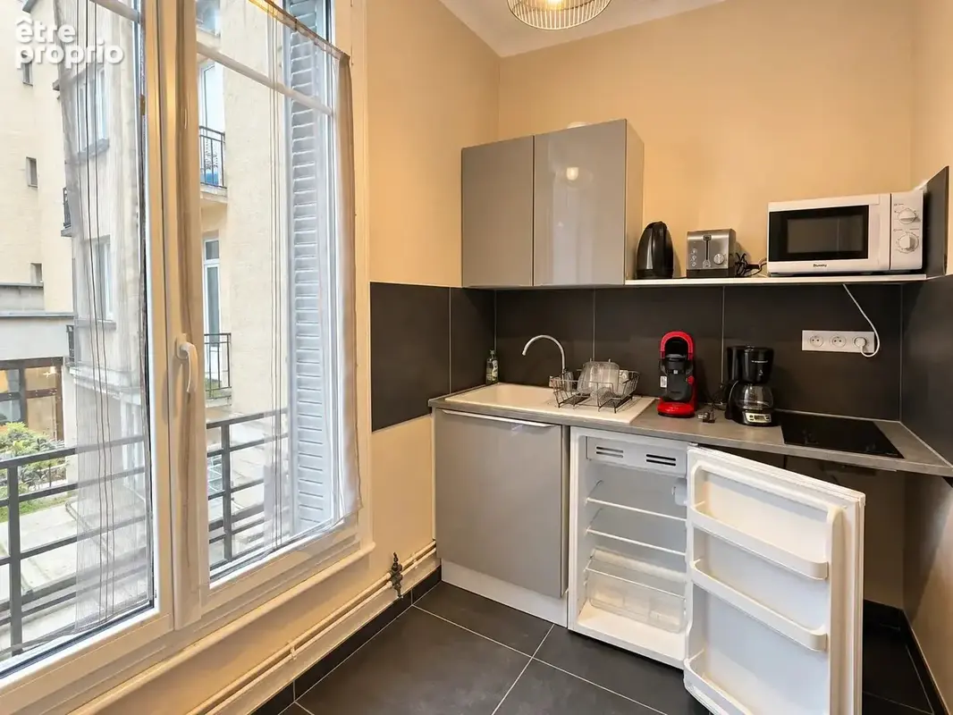 Vichy centre-ville – Studio de 24 m² dans un immeuble de caractère avec ascenseur - photo 3