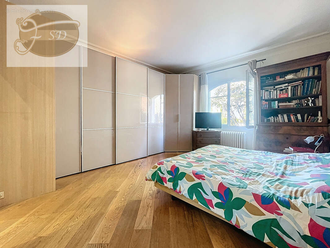 Maison à LA TERRASSE