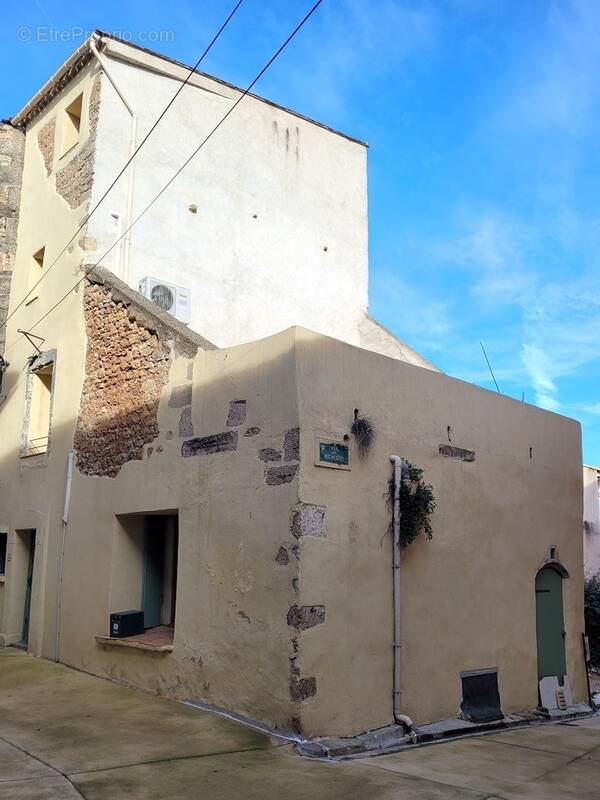 Maison à CAPESTANG