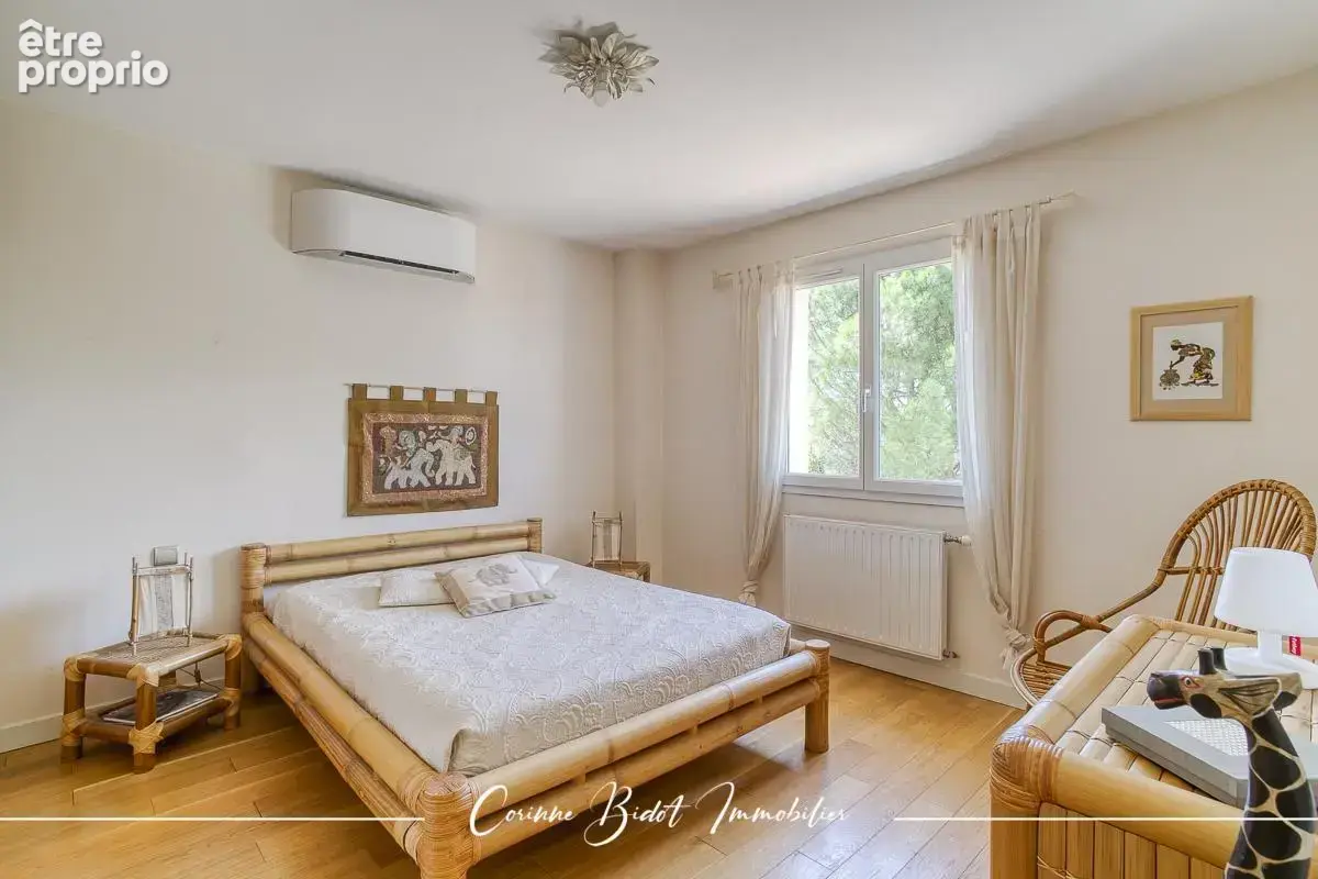 Maison 6 pièces 186 m² à vendre à Saint-Pierre-De-Chandieu (69780) - photo 15