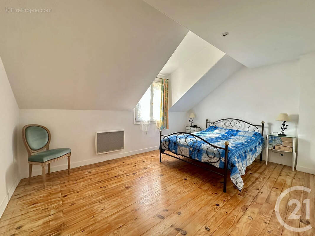 Maison 116 m² à Saint-Pellerin  - photo 8