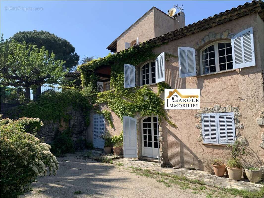 Maison à MANDELIEU-LA-NAPOULE