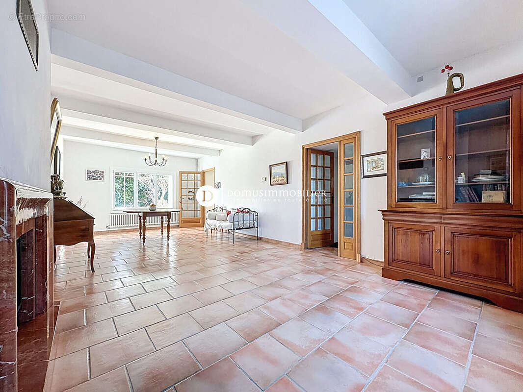 Maison à SAINT-SATURNIN-LES-AVIGNON