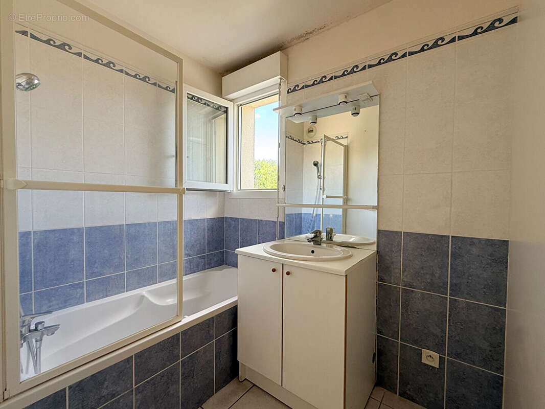 Appartement à VERNEUIL-EN-HALATTE