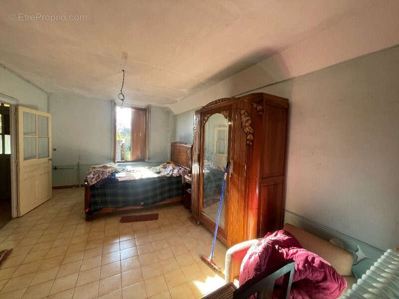 Maison à LA BAZOCHE-GOUET