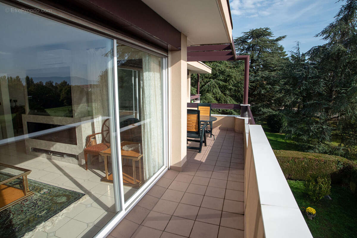 Appartement à FERNEY-VOLTAIRE