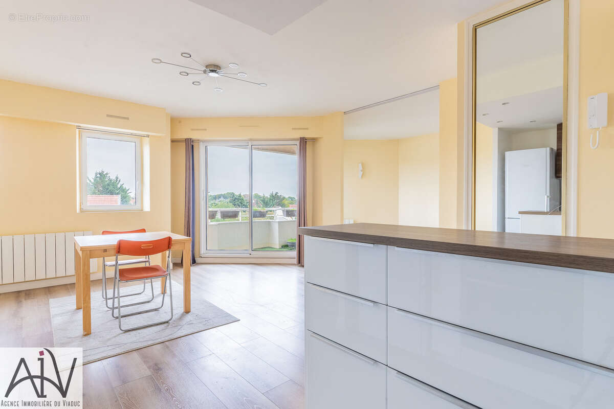 Appartement à SAVIGNY-SUR-ORGE