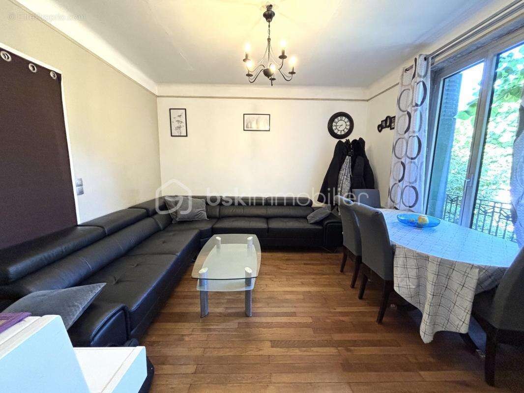 Maison à PARAY-VIEILLE-POSTE