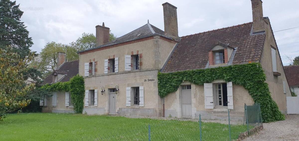 Maison à VIEILLES-MAISONS-SUR-JOUDRY