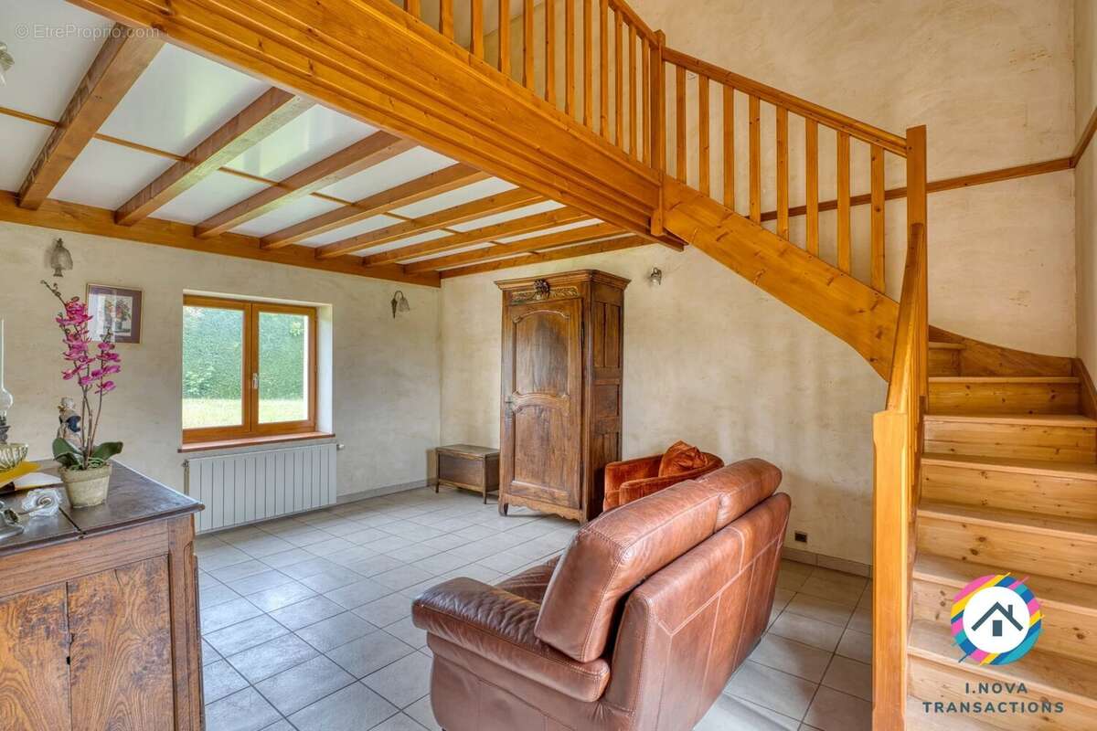 Maison à MESSIMY-SUR-SAONE