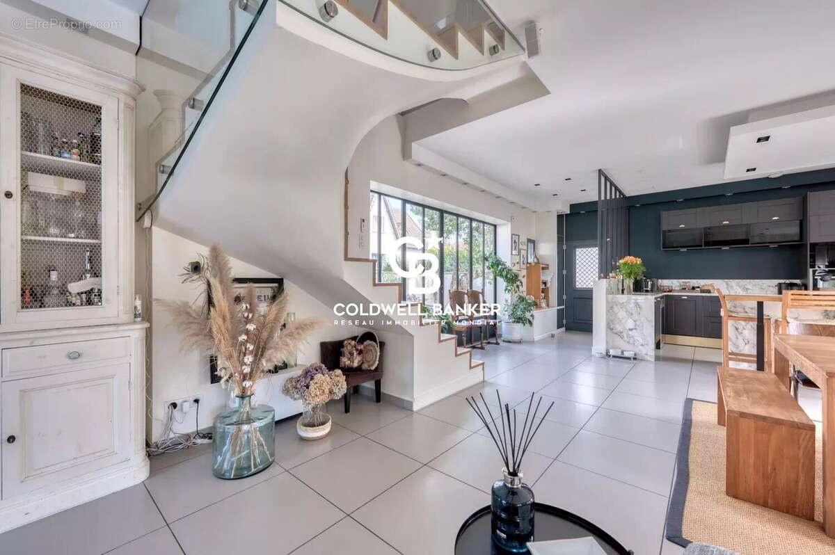 Maison à CARRIERES-SUR-SEINE