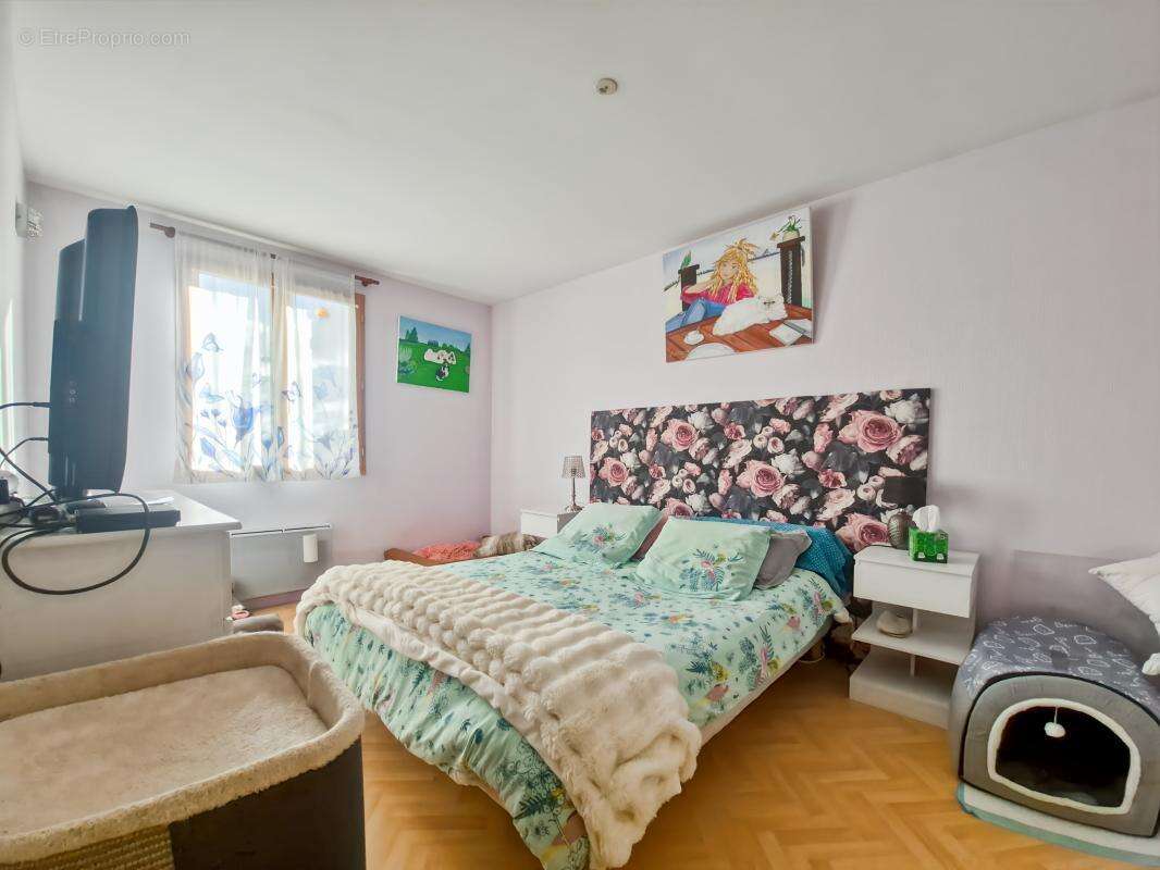 Maison à NOYEN-SUR-SARTHE