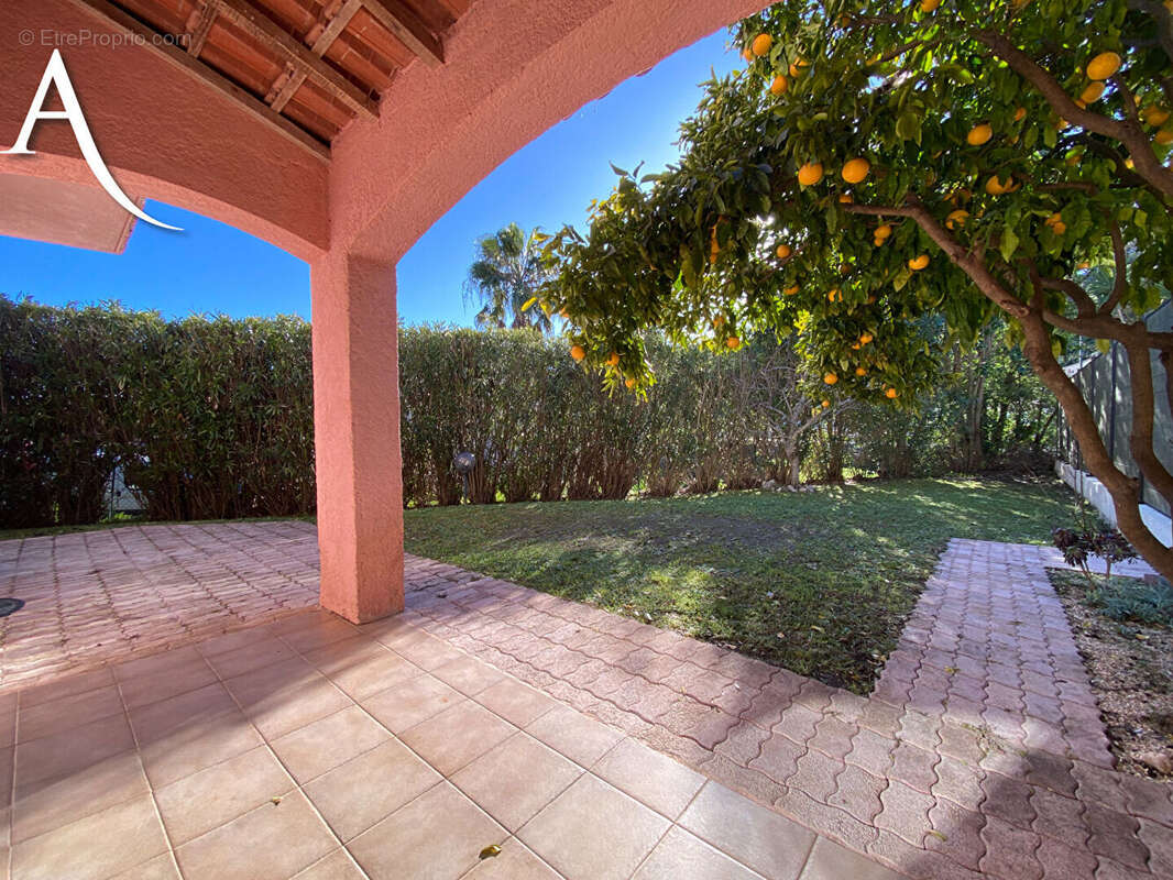 Maison à AURIBEAU-SUR-SIAGNE