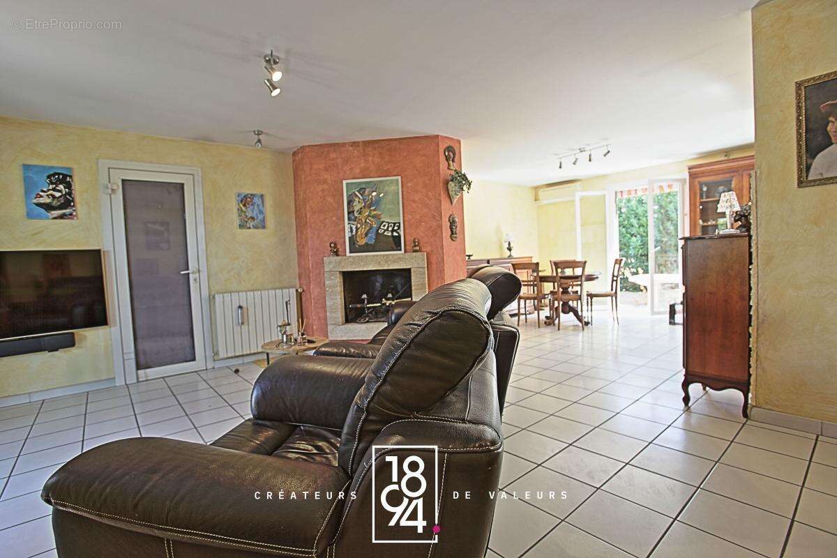 Nimes - Maison plain-pied 90 m2 avec garage - photo 3