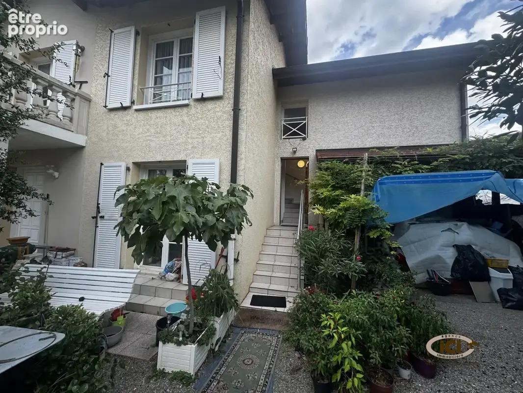Maison 10 pièces 248 m² à vendre à Ambilly (74100) - photo 2