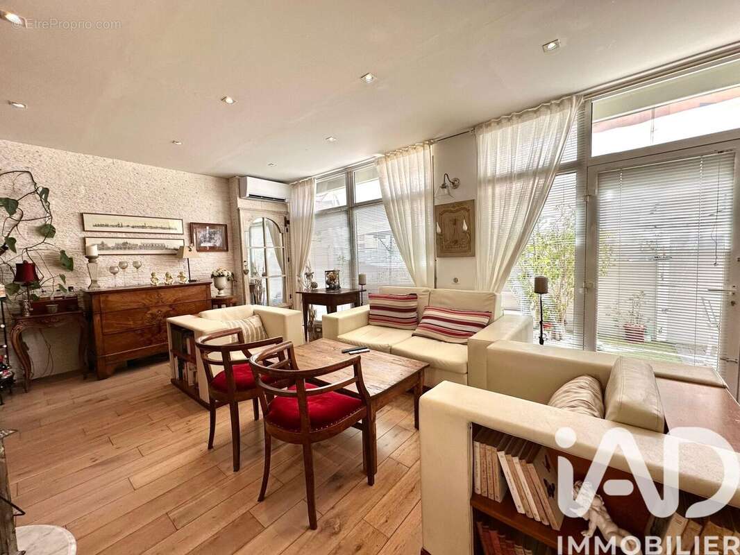 Photo 2 - Appartement à COGOLIN