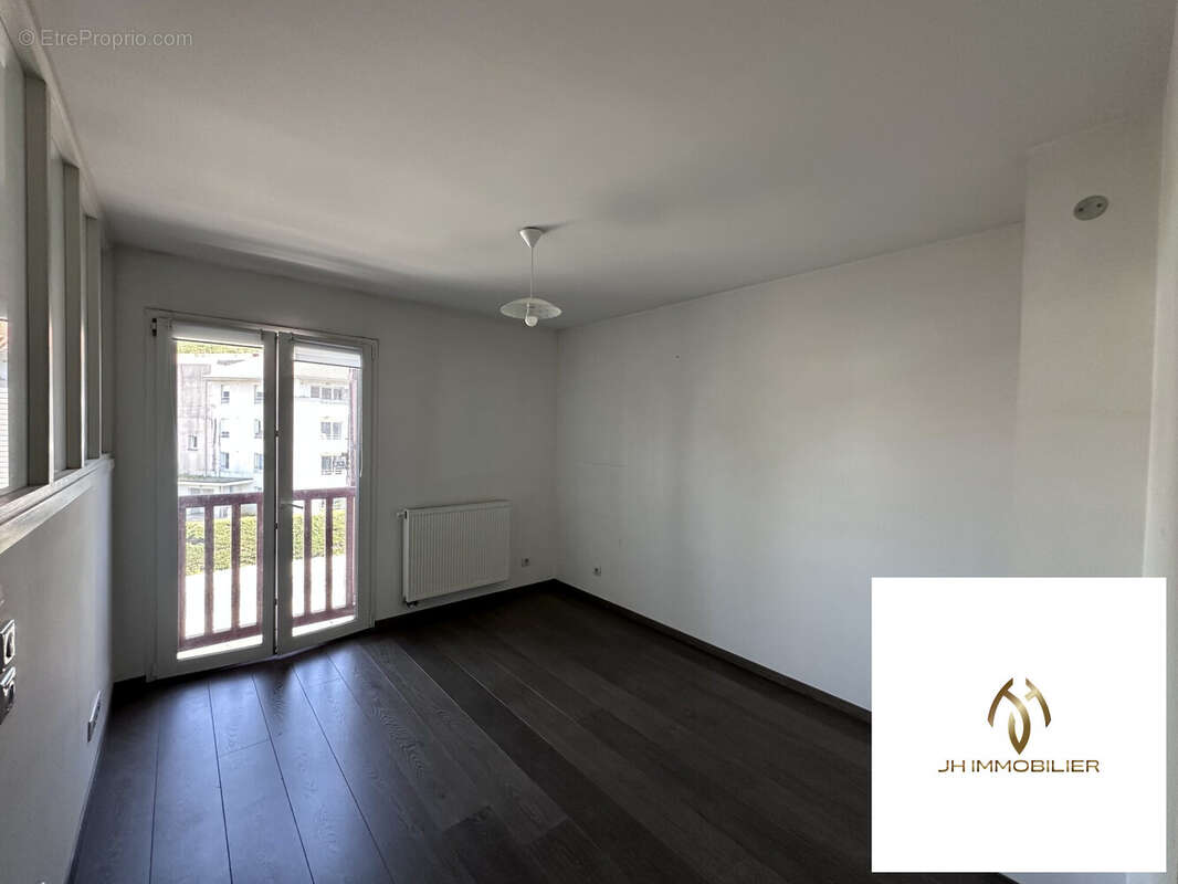 Appartement 36 m² à Saint-Jean-De-Luz  - photo 2